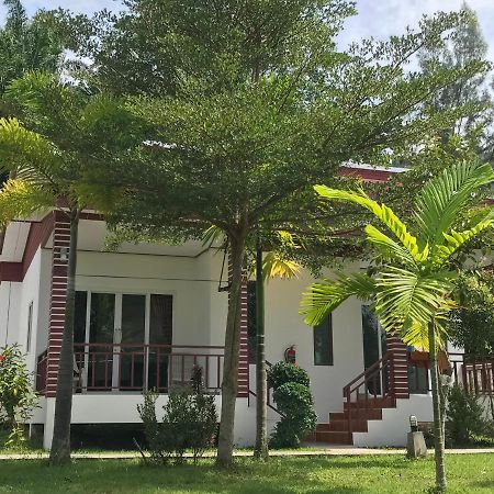 Tara House Hotell Ko Lanta Exteriör bild