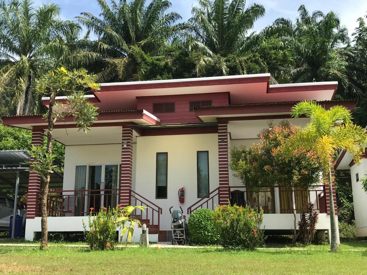 Tara House Hotell Ko Lanta Exteriör bild