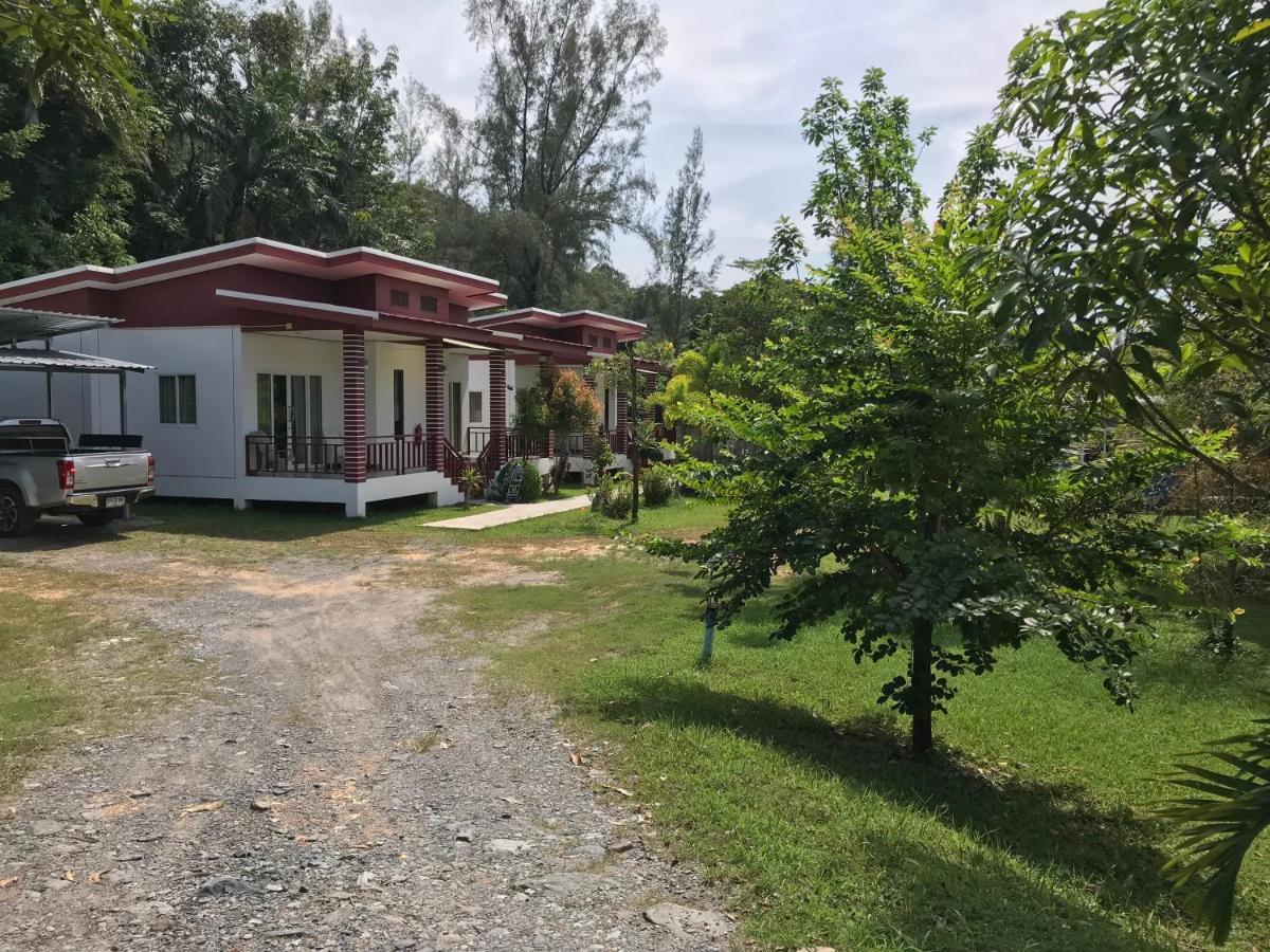 Tara House Hotell Ko Lanta Exteriör bild