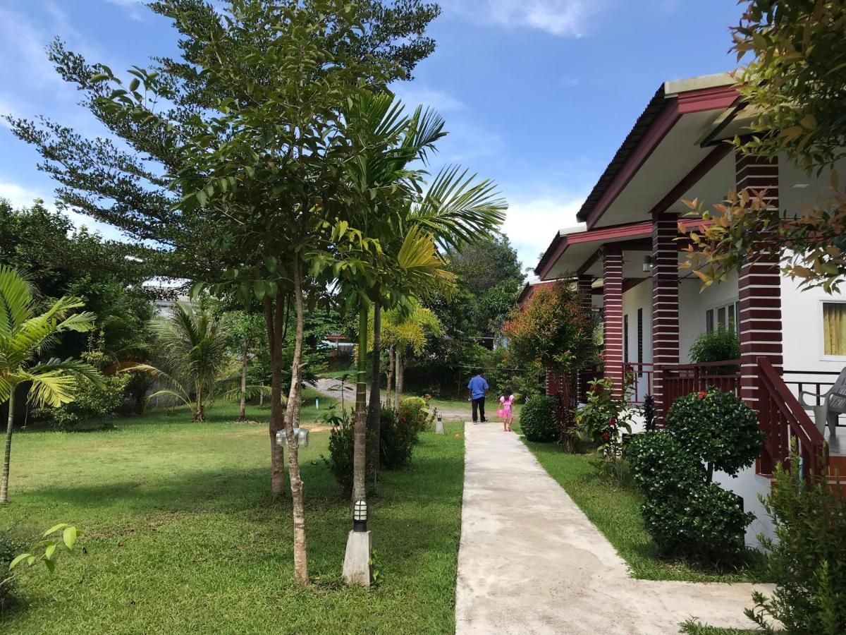 Tara House Hotell Ko Lanta Exteriör bild