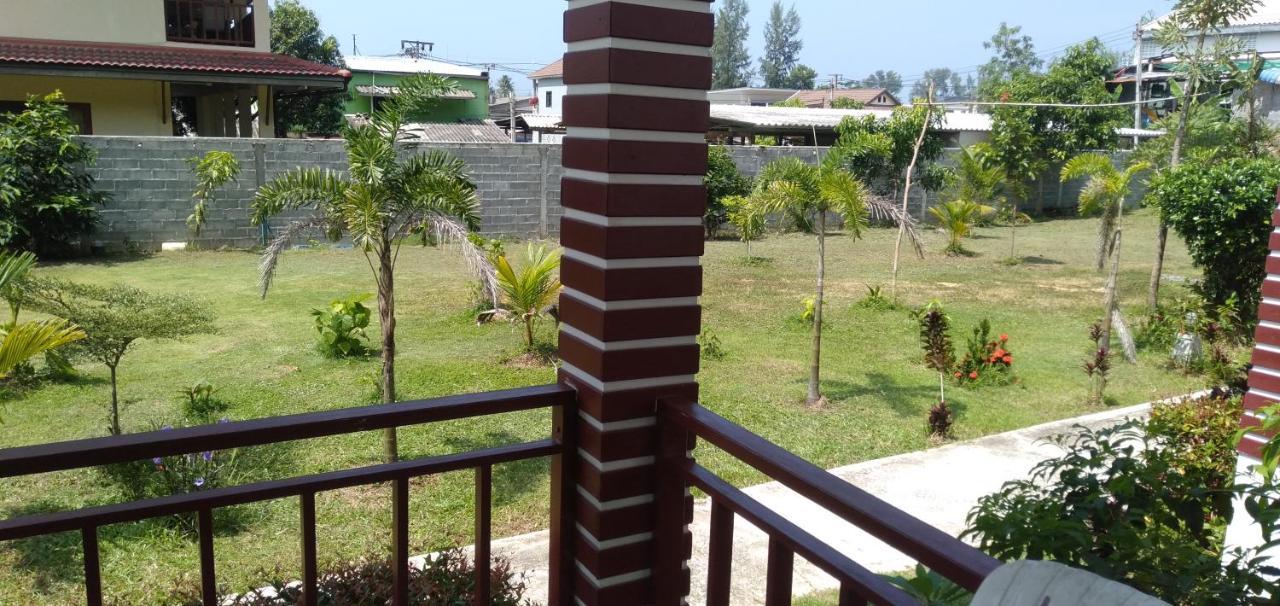 Tara House Hotell Ko Lanta Exteriör bild