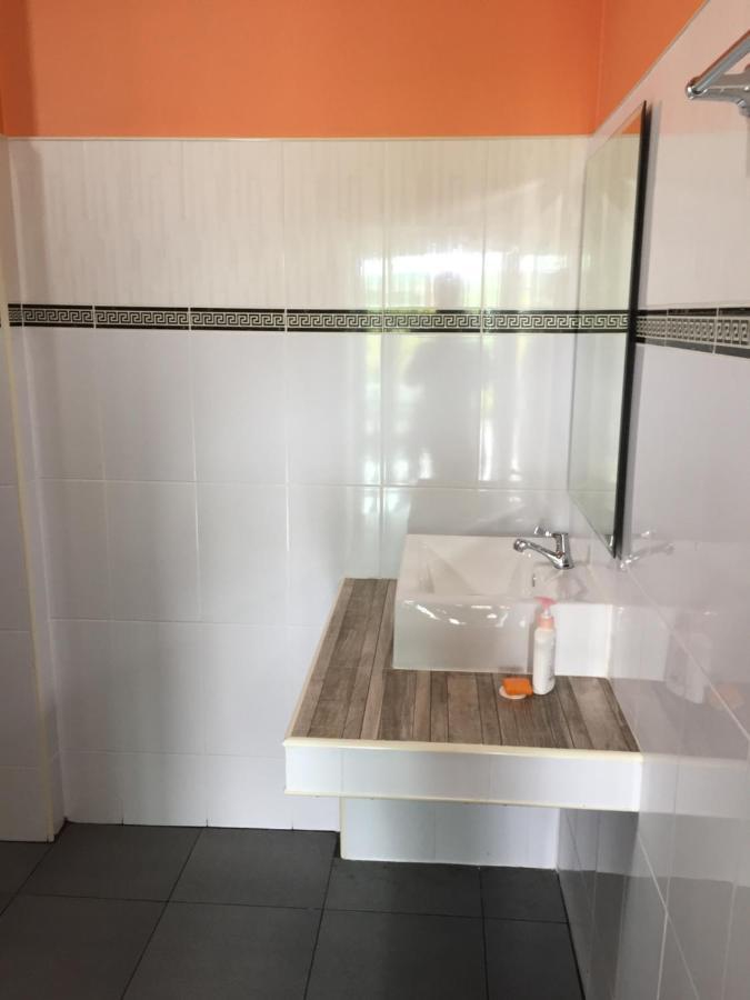 Tara House Hotell Ko Lanta Exteriör bild
